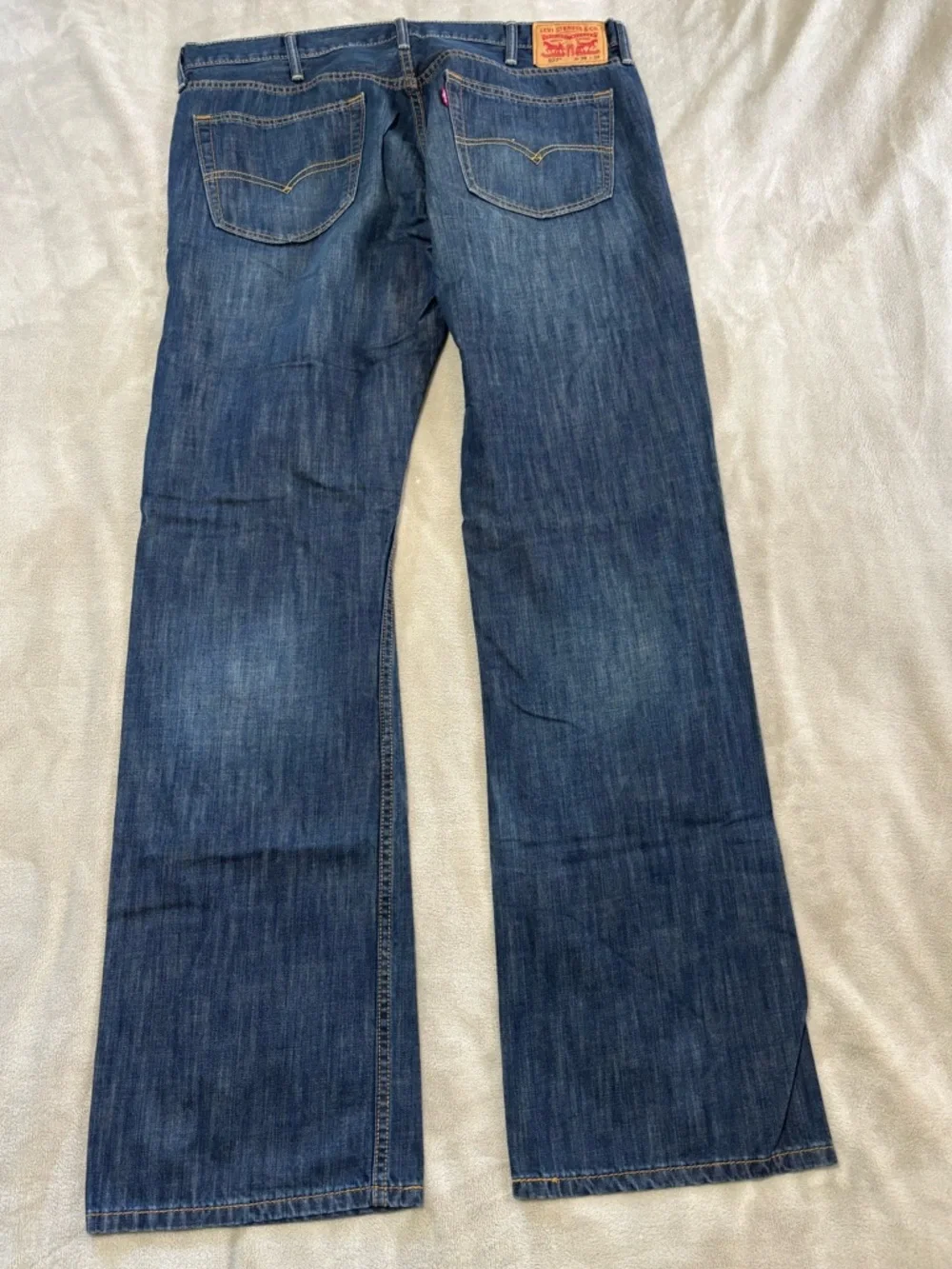 Levis levi 527